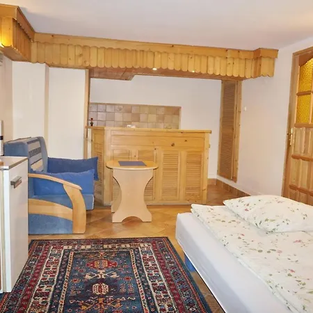 Проживание в семье Wynajem Pokoi